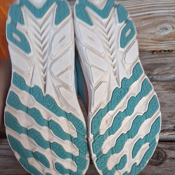 Hoka Clifton 7 Women's Teal and Coral Athletic Shoes - Picture 5 of 15